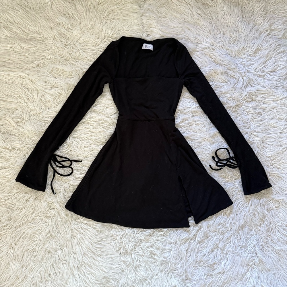 Oh Polly Black Long Sleeve Tie-Side Skater Dress